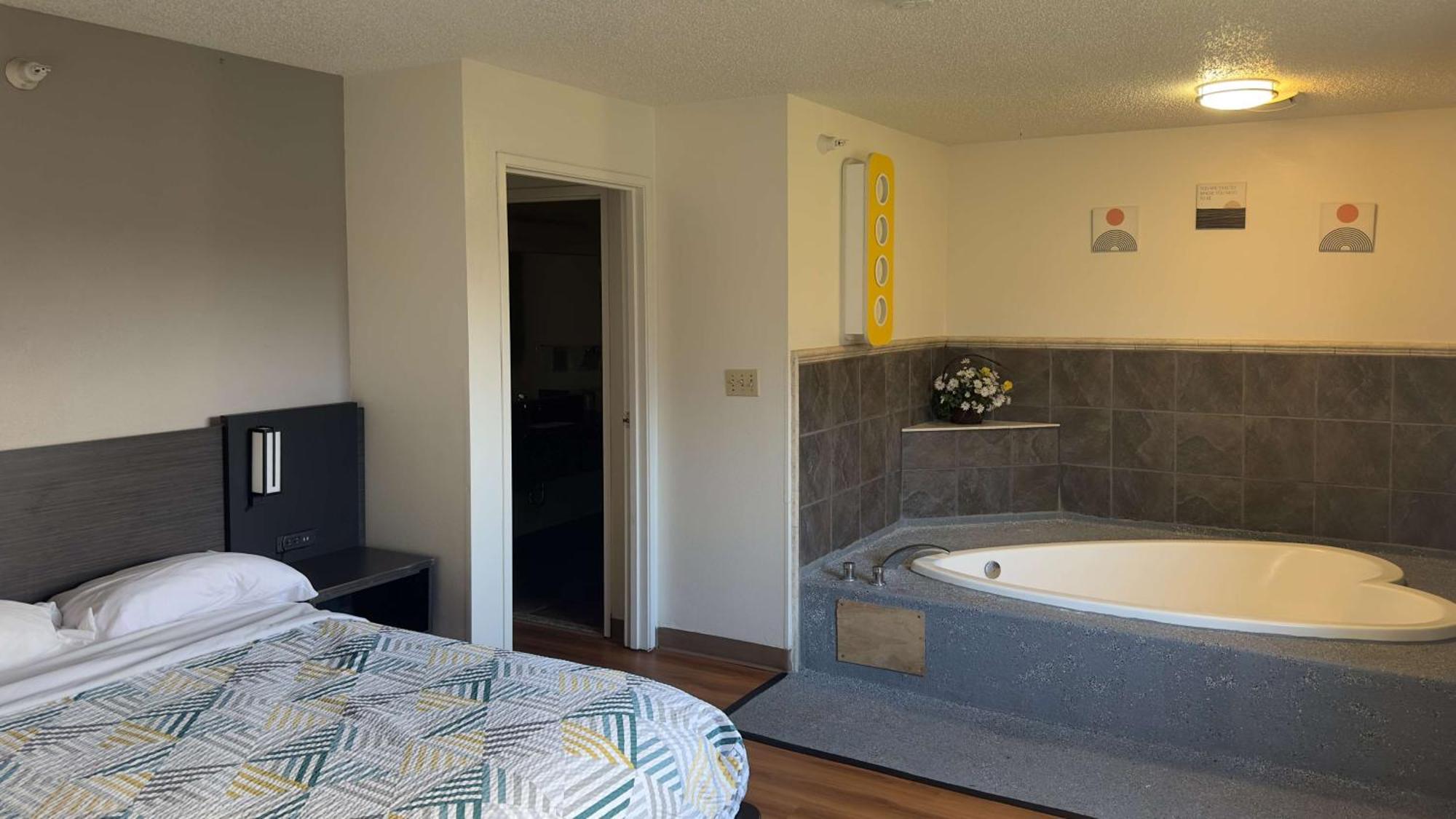 Motel 6-Waterloo, Ia Exteriör bild