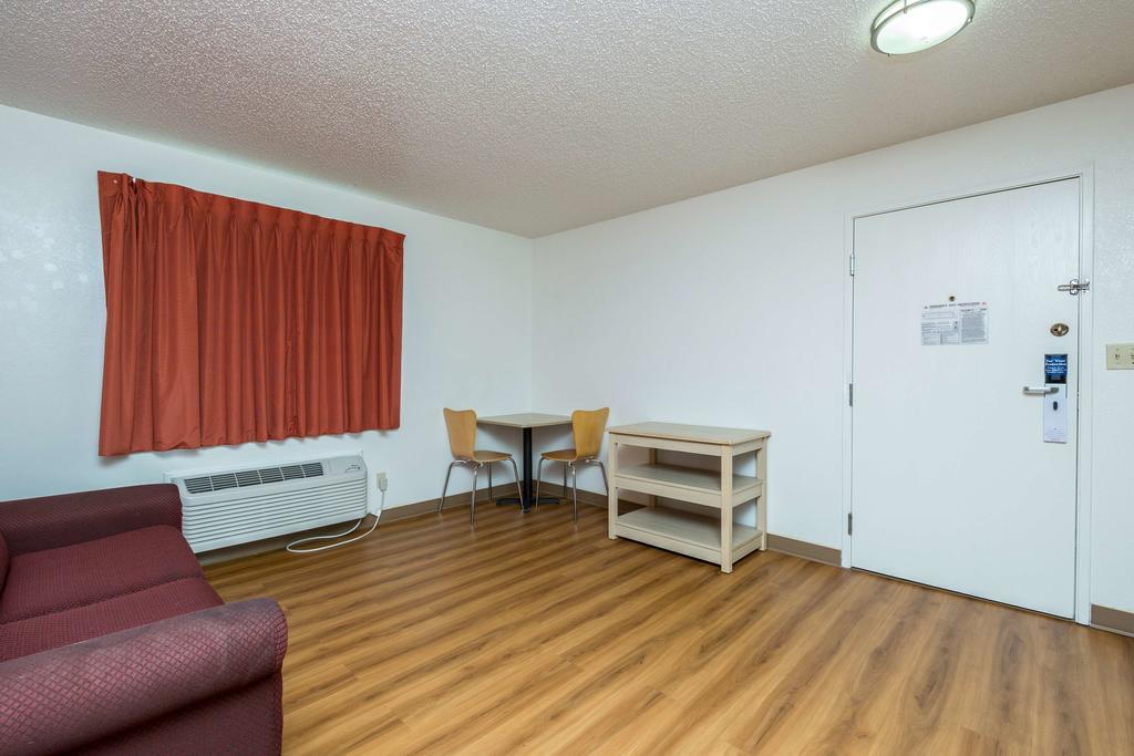 Motel 6-Waterloo, Ia Exteriör bild