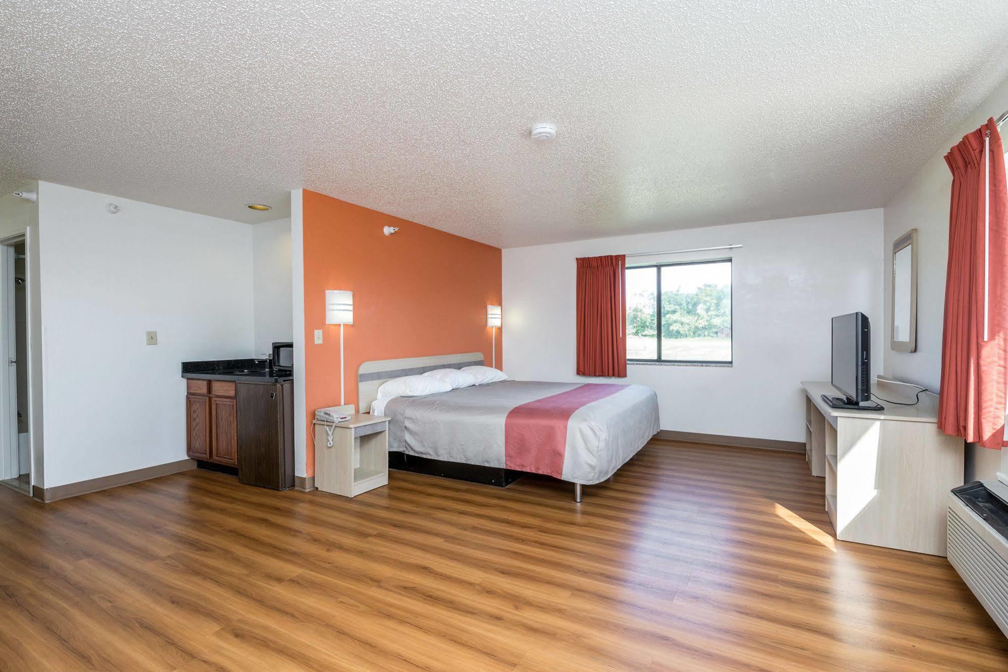 Motel 6-Waterloo, Ia Exteriör bild