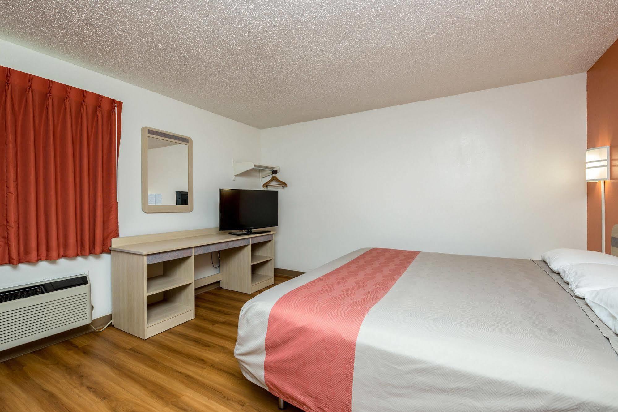 Motel 6-Waterloo, Ia Exteriör bild