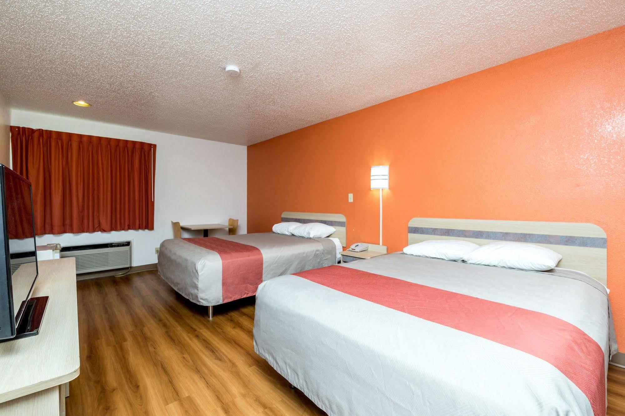 Motel 6-Waterloo, Ia Exteriör bild