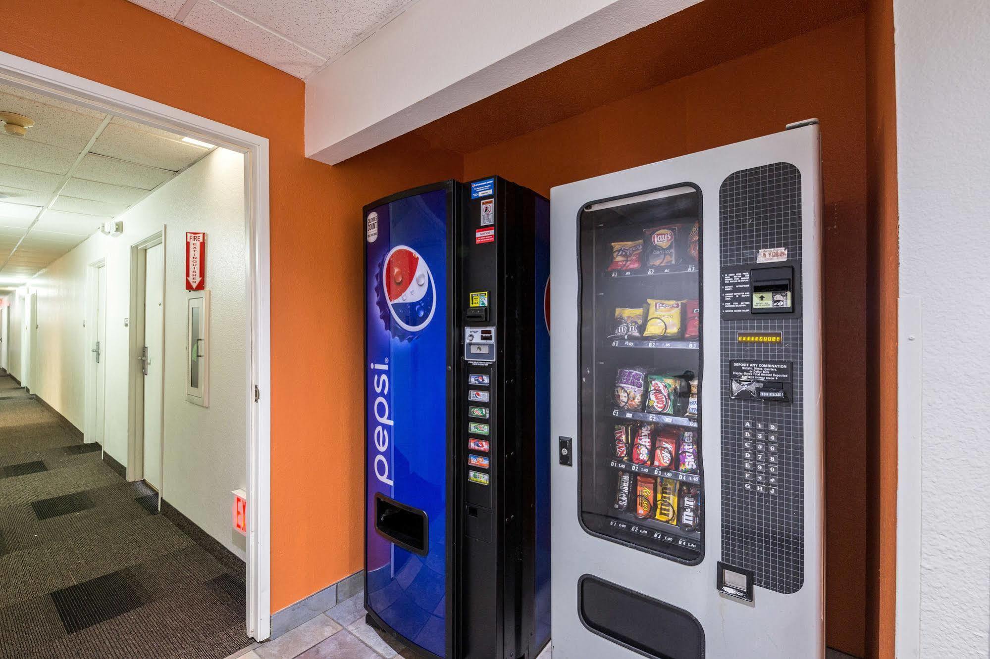 Motel 6-Waterloo, Ia Exteriör bild